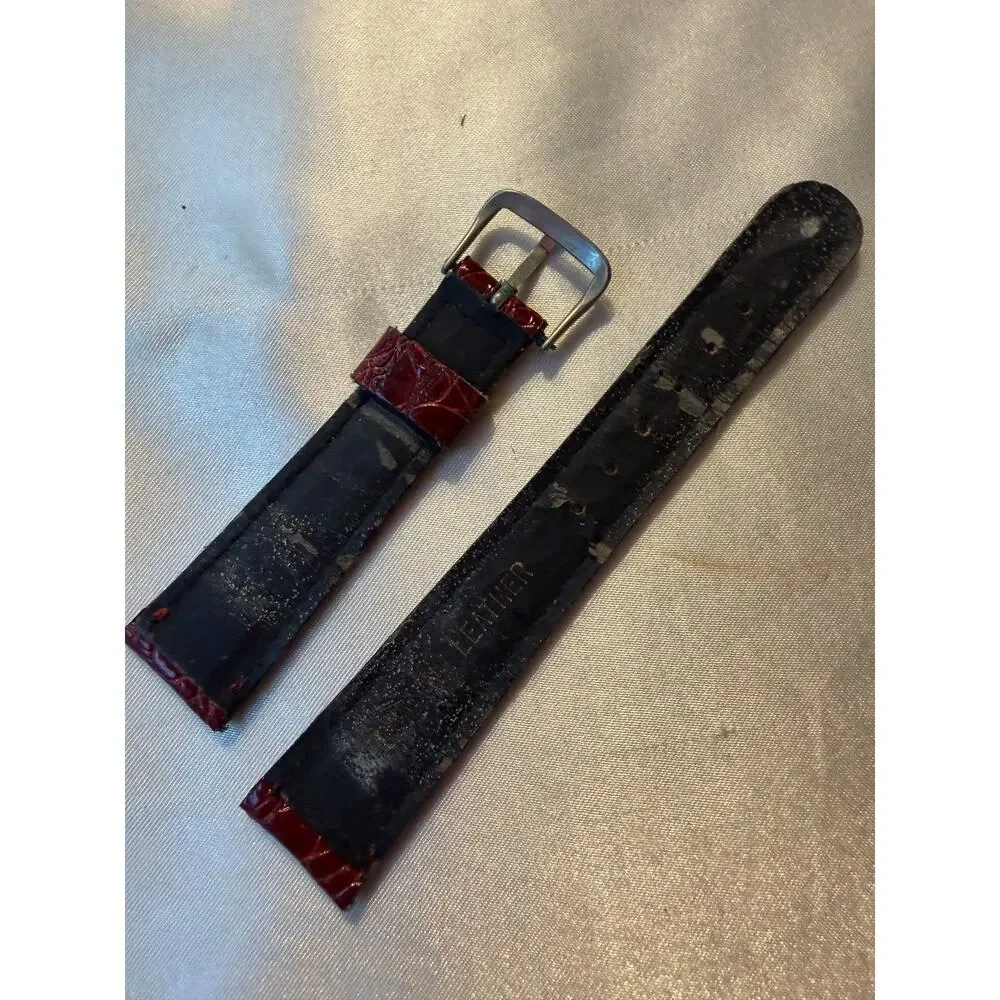 Red Leather Watch Band Strap – Genuine Leather – Pre-Owned (CCC124)